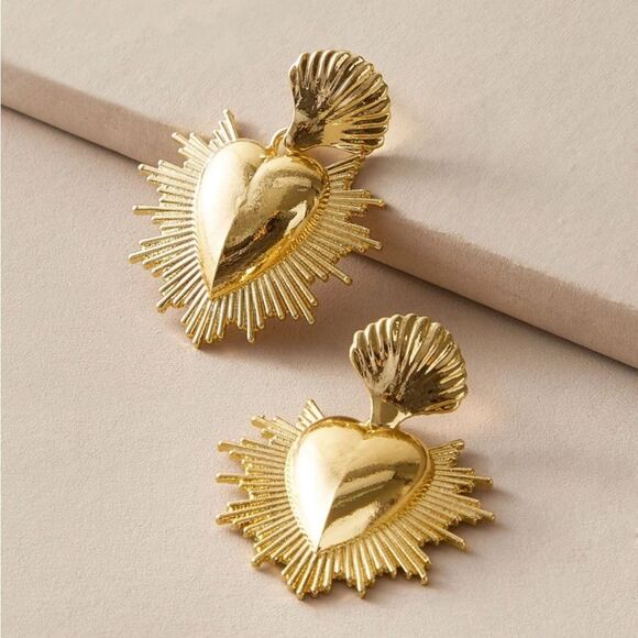 Free People Jewelry - Heart shape earrings A16